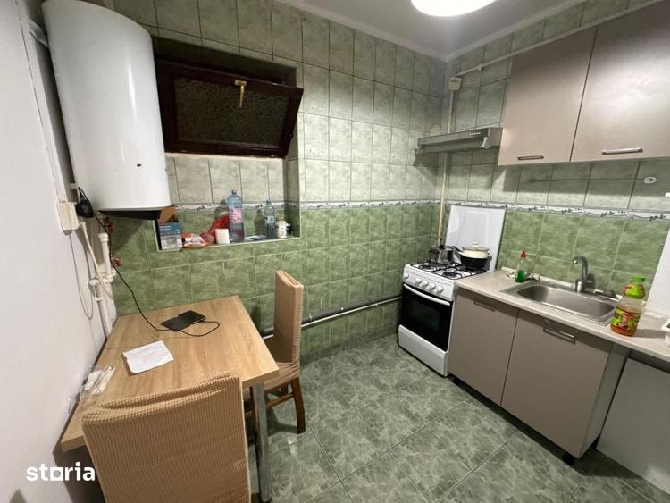 Apartament cu 2 camere, mobilat în Victoriei