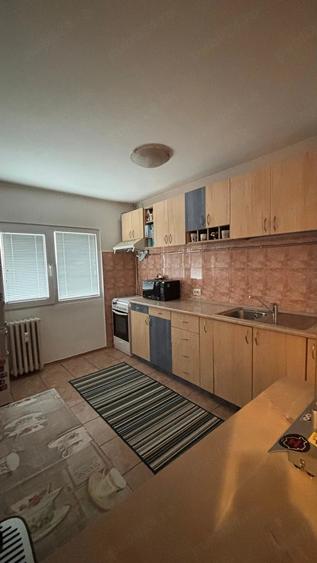 Apartament cu 2 camere decomandat în Drumul Taberei
