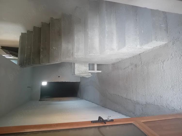 Casă cu Teren 680 Mp în Lucieni