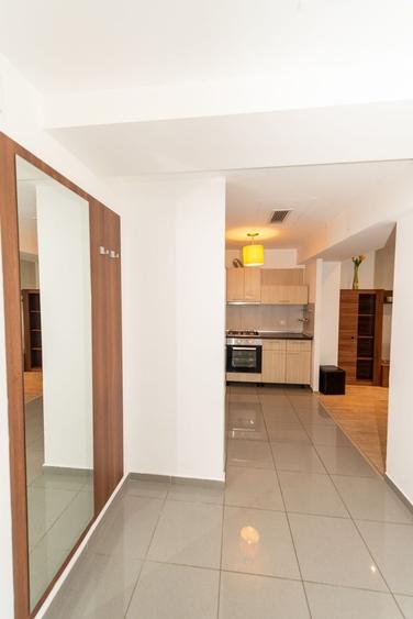 Apartament cu 2 camere semidecomandat în Vitan-Bârzești