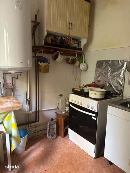 Casă cu 4 camere decomandat cu Teren 1500 Mp în Poiana