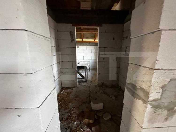 Casă individuală cu 4 camere cu Canalizare în Bărăbanț