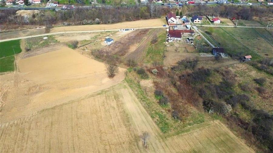 Teren Construcții intravilan de 5460 mp, în Budești