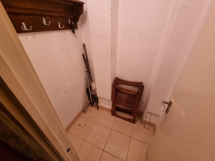 Apartament cu 3 camere semidecomandat, mobilat în Tătărași