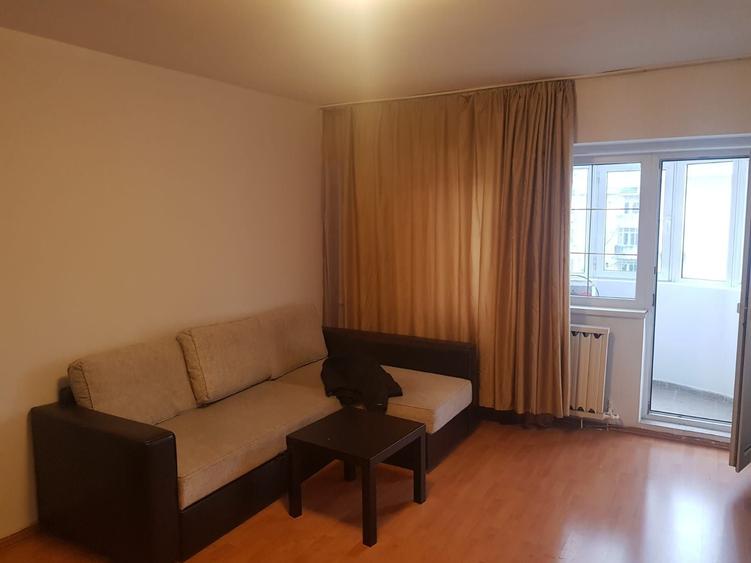 Garsonieră decomandată în Vitan
