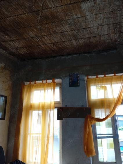 Casă cu 2 camere în Central