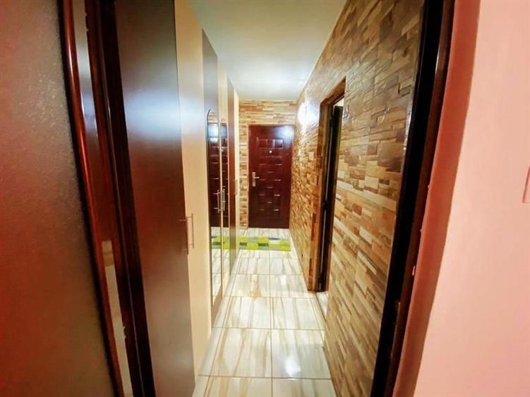 Apartament cu 2 camere semidecomandat, mobilat în Rovine