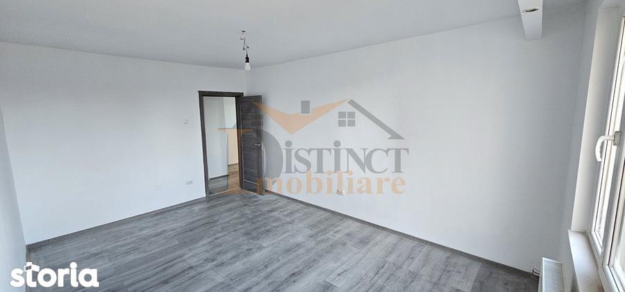 Apartament cu 3 camere decomandat în Astra