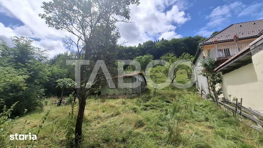 Teren de 2500 mp, în Poplaca