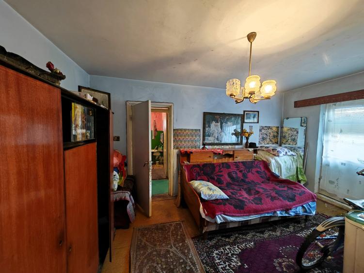Apartament cu 2 camere decomandat în Banca Națională