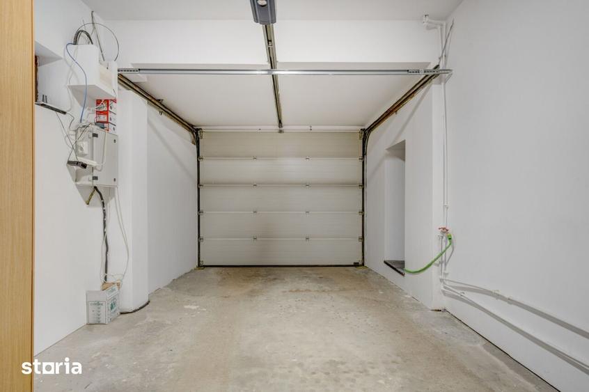 Casă cu 4 camere decomandat cu Canalizare în Dobroești