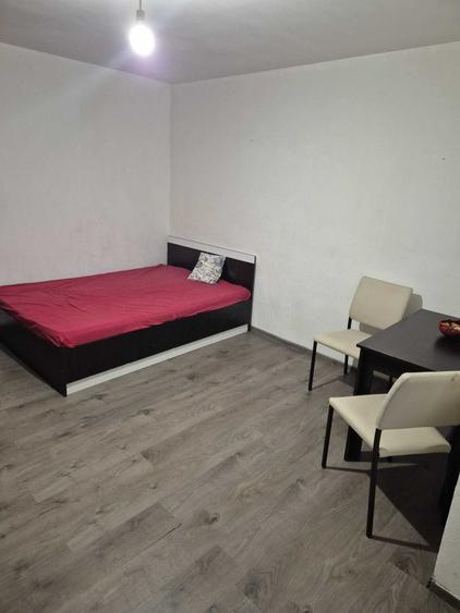 Garsonieră semidecomandată în Brazda lui Novac