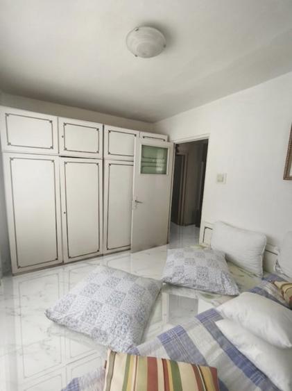 Apartament cu 2 camere semidecomandat, mobilat în Central