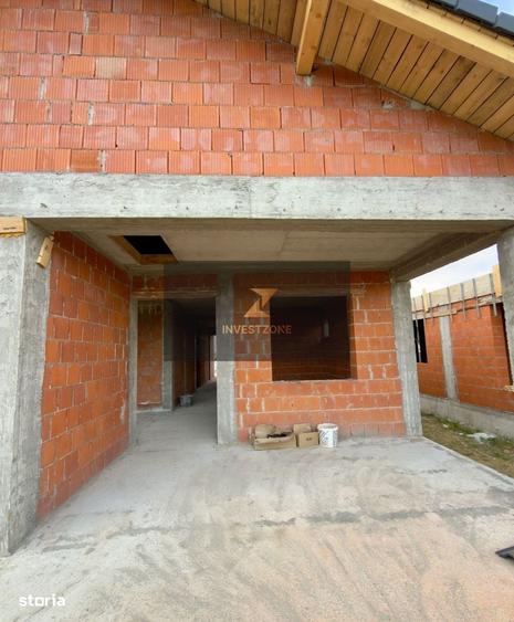 Casă cu 4 camere cu Teren 430 Mp în Biharia