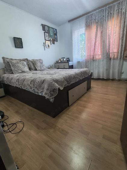 Apartament cu 4 camere decomandat în Unirii Nord