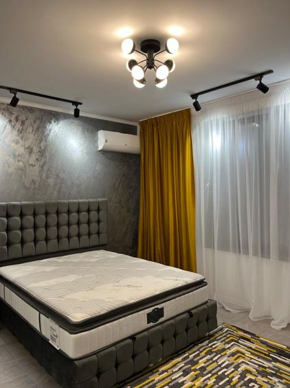 Apartament cu 3 camere semidecomandat, mobilat în Dămăroaia
