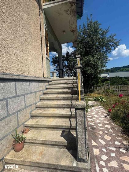 Casă cu 3 camere cu Teren 4586 Mp în Băița