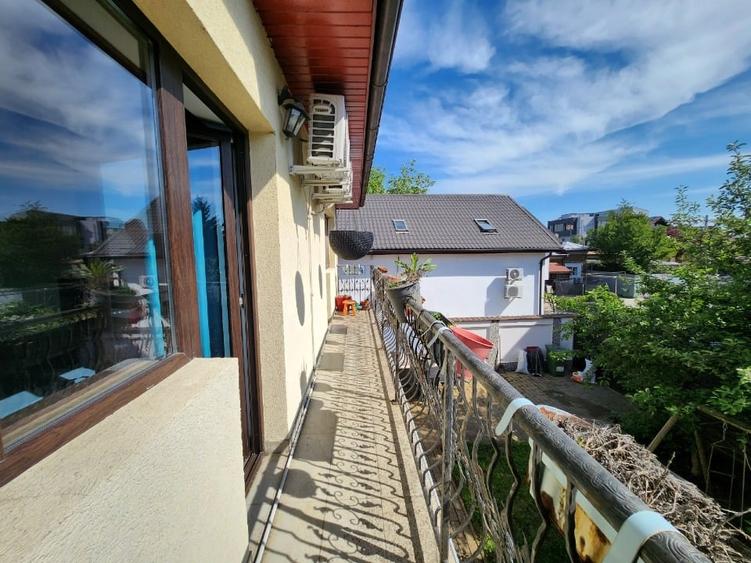 Duplex cu 5 camere cu Canalizare în Dobroești
