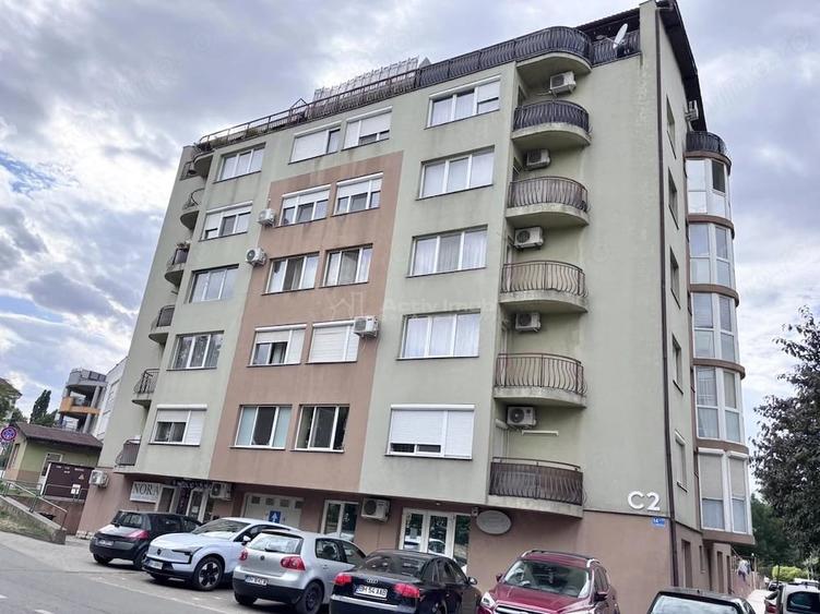 Apartament cu 2 camere decomandat în Nufărul