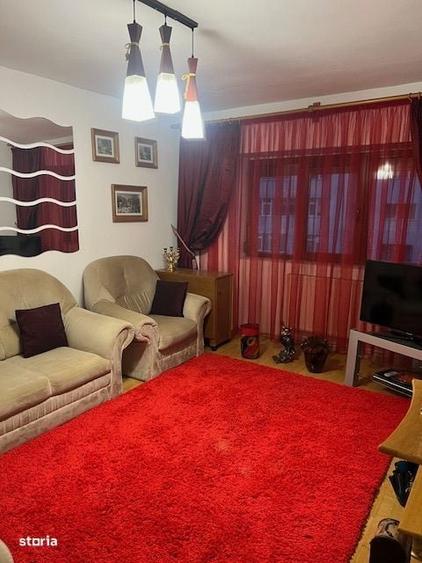 Apartament cu 3 camere decomandat în Păcurari