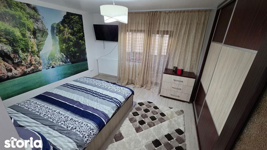 Apartament cu 3 camere decomandat în Mircea-Vodă
