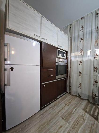 Apartament cu 2 camere semidecomandat în Berceni