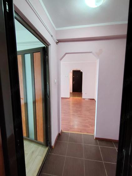 Apartament cu 2 camere semidecomandat în Ultracentral