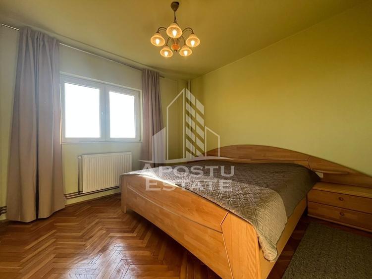 Apartament cu 4 camere decomandat, mobilat în Malul Mureșului