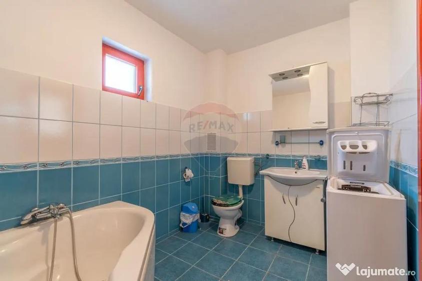 Casă cu 2 camere cu Teren 3301 Mp în Jucu
