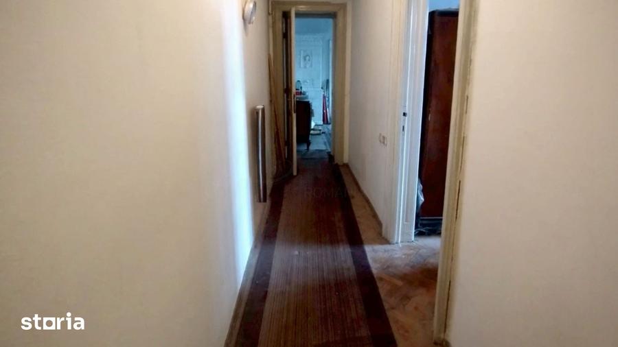 Apartament cu 5 camere în Dobroești