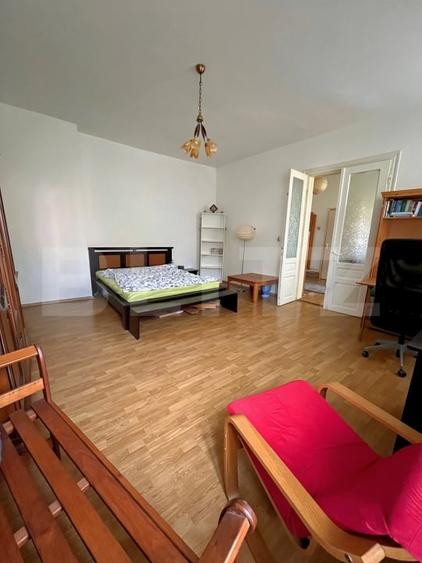 Apartament cu 2 camere semidecomandat, mobilat în Centrul Istoric