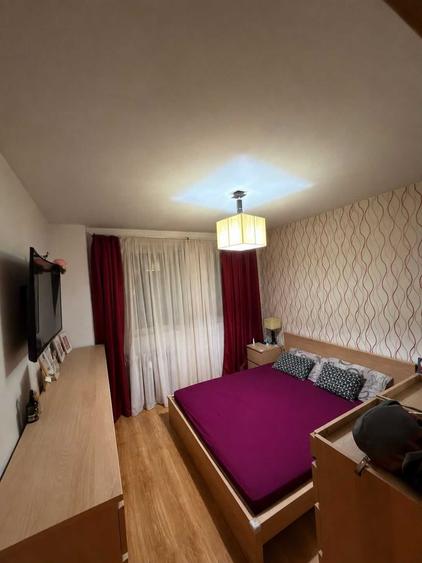 Apartament cu 2 camere semidecomandat în 1 Mai
