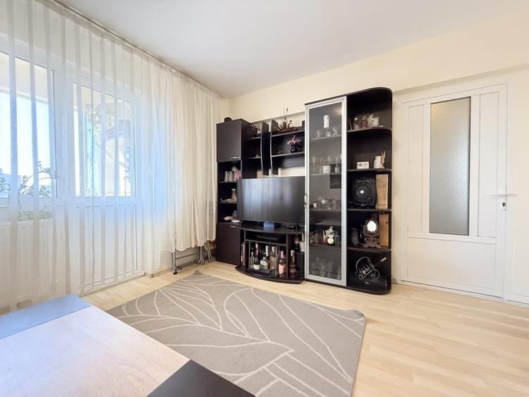 Apartament cu 3 camere circular, mobilat în Tomis Nord