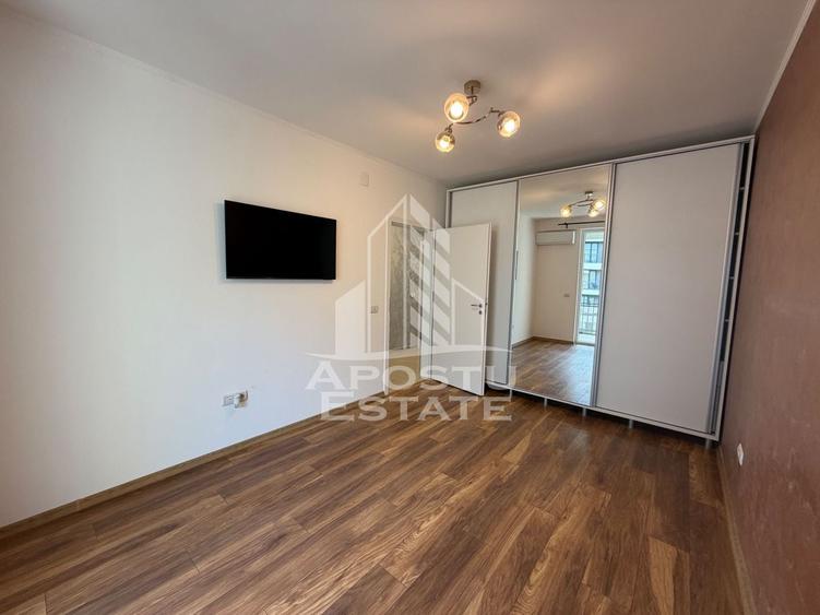 Apartament cu 3 camere decomandat în Aradului