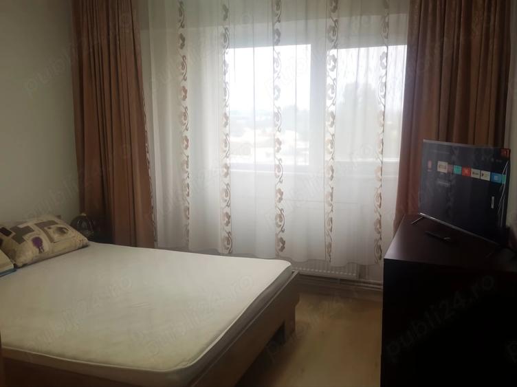 Apartament cu 3 camere decomandat în B-dul București