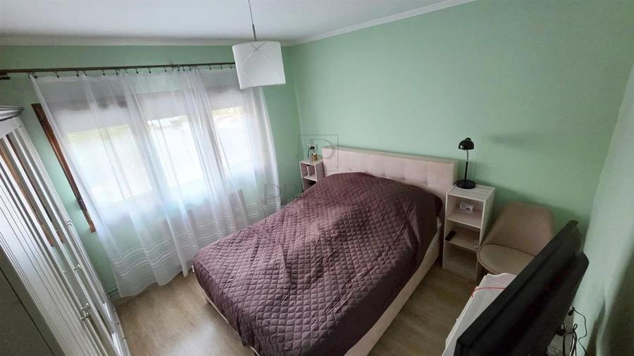Apartament cu 3 camere decomandat în Torontalului