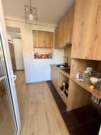 Apartament cu 3 camere decomandat, mobilat în Lipovei