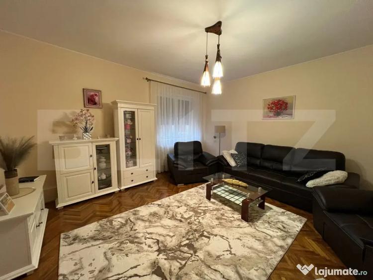 Casă cu 6 camere cu Teren 345 Mp în Titulescu