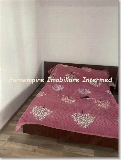 Casă cu 6 camere cu Teren 400 Mp în Central