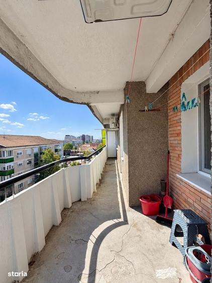 Apartament cu 4 camere decomandat în Nufărul