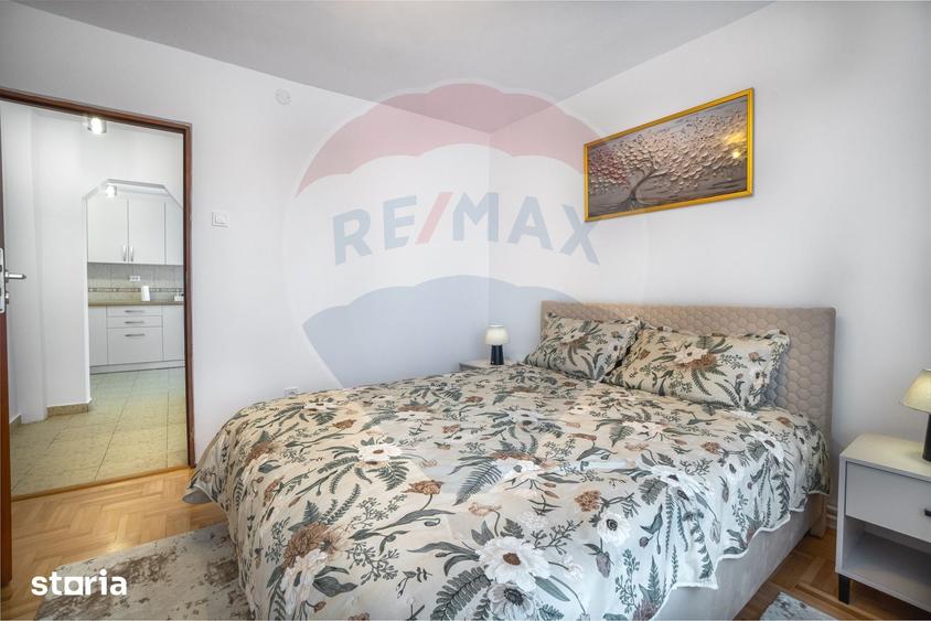 Apartament cu 3 camere decomandat în Vlahuță