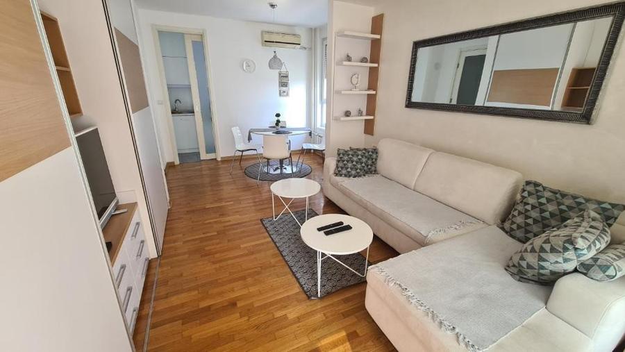 Apartament cu 2 camere decomandat în Centrul Civic