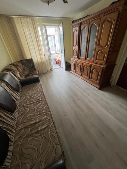 Apartament cu 2 camere semidecomandat în Trivale