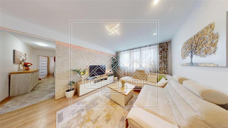 Apartament 3 camere - 63 mpu - renovat complet - Zona Hipodrom - 1