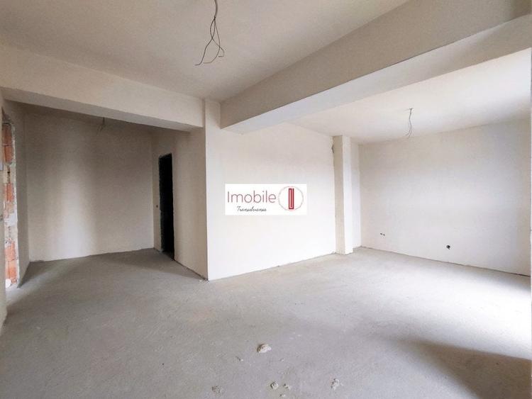 Penthouse cu 4 camere decomandat în Mănăștur