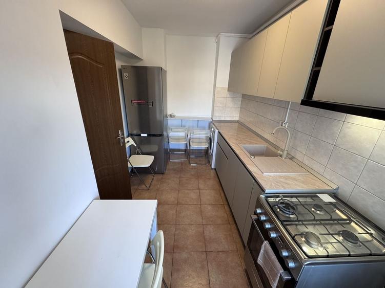 Apartament cu 2 camere decomandat, mobilat în Unirii