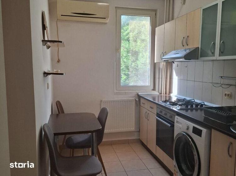Apartament cu 2 camere decomandat în Berceni