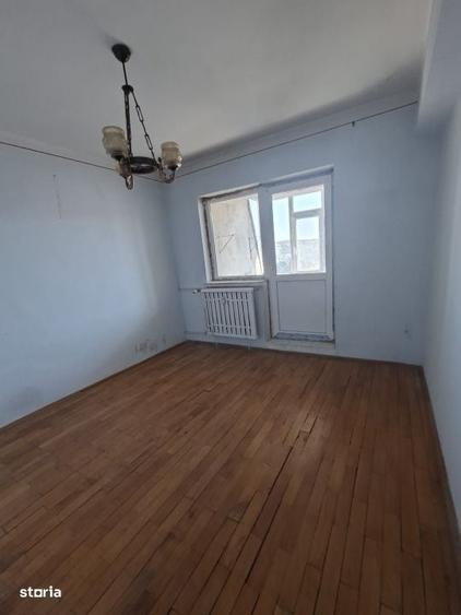 Apartament cu 4 camere decomandat în Lăpuș Argeș