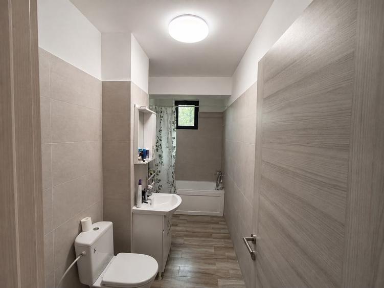 Apartament cu 2 camere decomandat, mobilat în Apărătorii Patriei