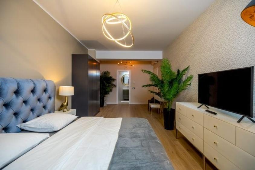Apartament cu 4 camere decomandat în Herăstrău